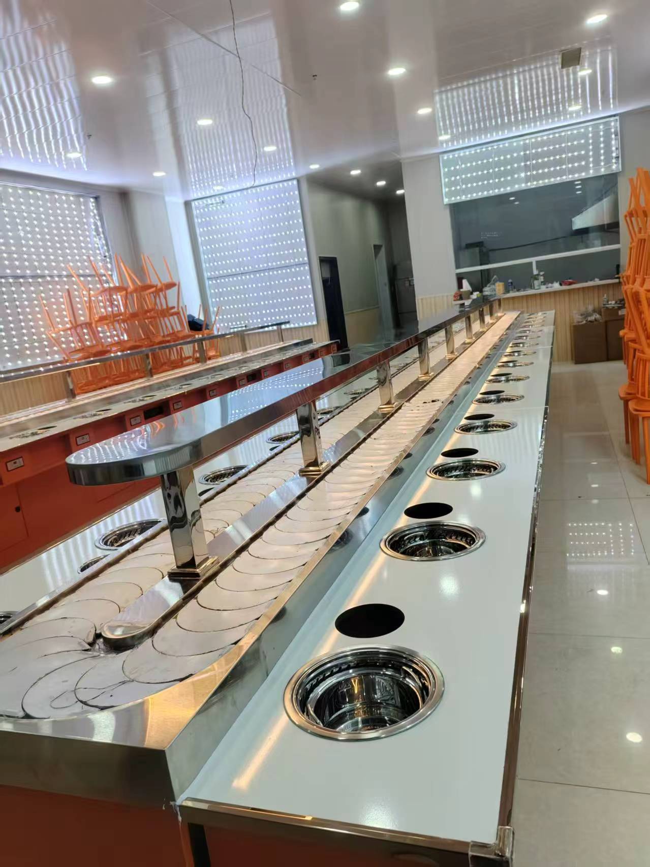 無(wú)煙旋轉(zhuǎn)火鍋設(shè)備